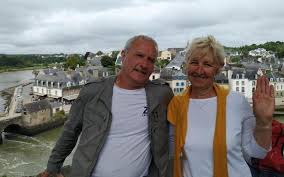 Jean paul a eu un gros coup de coeur pour marie. L Amour Est Dans Le Pre Les Pretendantes Aussi Recoivent Du Courrier D Admirateurs Le Parisien