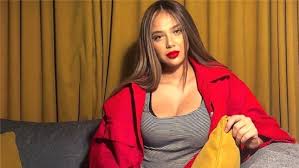 Merve taşkın, 26 gün önce instagram hesabından takipçilerinden gelen soruları yanıtlarken bakireliği hakkında da açıklama yaptı. Merve Taskin Kimdir Yeni Sevgilisi Onur Elmas Kim Nereli