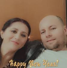 Pershendetje .. kam 2 dit qe kam hyr ne muajin tim e kam shtatzanin e par  dhe jetoj greqi dhe kam frik se nuk do ta kuptoj dot si vin dhimbjet e