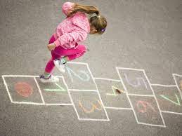 Estos juegos permiten que los niños mejoren su agilidad. Juegos Tradicionales Del Mundo Los Mas Populares