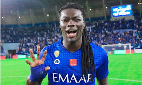 نادي الهلال السعودي هذا الموسم حصل على عدد كبير من البلنتيات وهذا لا يرجع الي ان الحكام يتعاطفون مع نادي الهلال السعودي بل الاسباني في تلك المباراة التي كلف نادي لبفربول اللقب وهذا ما يحدث مع نادي الهلال السعودي حيث تخشاه الفرق والاندية وترتكب الاخطاء. Ø§Ù„Ù‡Ù„Ø§Ù„ Ø§Ù„Ø³Ø¹ÙˆØ¯ÙŠ ØºÙˆÙ…ÙŠØ² Ù„Ù… ÙŠØªÙ‚Ø¯Ù… Ø¨Ø´ÙƒÙˆÙ‰ Ø¶Ø¯ Ø§Ù„Ù†Ø§Ø¯ÙŠ Ø§Ù„Ø±ÙŠØ§Ø¶ÙŠ Ù…Ù„Ø§Ø¹Ø¨ Ø¹Ø±Ø¨ÙŠØ© Ø§Ù„Ø¨ÙŠØ§Ù†