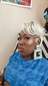 I bought these boots in a charity shop for £3 and had an idea! I'll be  wearing them to a festival this summer 🌸