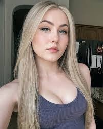 Alex Kneller's Instagram, Twitter & Facebook