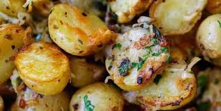 Delicieuses Et Pretes En 20 Minutes Ces Pommes De Terre Roties A L Italienne Sont Un Succes Assure Pommes De Terre Roties Recette Pomme Pommes De Terre Roties Aux Herbes