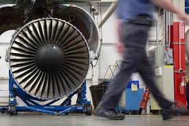 Aircraft Mechanic Salary 2019 Delta Aircraft Mechanics Airplane Mechanic Delta Airlines