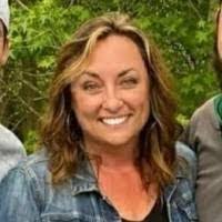 Sandra Lumpkin's Instagram, Twitter & Facebook