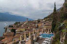 A lovely little town in italy, limone sul garda is perched on the hillside above lake garda. Ansicht Uber Das Beruhmte Dorf Von Limone Sul Garda See Garda Lombardei Italien Lizenzfreie Fotos Bilder Und Stock Fotografie Image 59288653