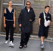 L'uomo vogue magazine february 2021. David Beckham In Dior Men For Victoria Beckham Spring 2021