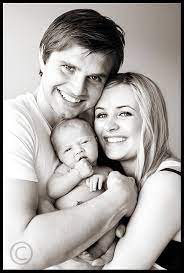 How to nail your diy newborn pictures. Family Newborn Family Pictures Newborn Pictures Newborn Family Photos
