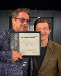 On january 7th 2002 howard stark is charged with treason and stark industries is shut down. Marvelous On Twitter Tony Stark And Peter Parker