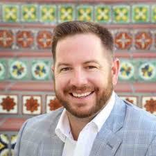 Justin Dees's Instagram, Twitter & Facebook