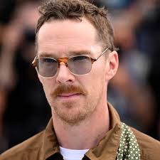 Mel Gibson shares a kiss with girlfriend Rosalind Ross, 25, at Cannes Film  Festival