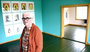 Dronning sonja kunststall er i første rekke et visningssted for kunst og gjenstander fra de kongelige samlinger i norge. Her Skal Dronning Sonja Ha Sin Aller Forste Utstilling I Nord Norge