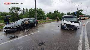 Мэр кривого рога константин павлов был найден мертвым 15 августа на крыльце собственного дома. Sereznoe Dtp V Krivom Roge Na Kresovskoj Dambe Voditelej Zabrali Skorye Foto Novosti Krivogo Roga