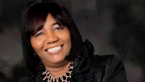 Sorority recognizes local leaders for service