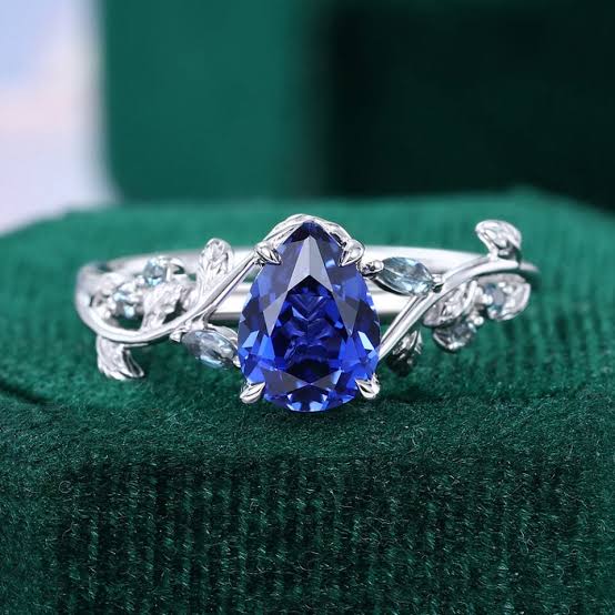 Best Metal for Sapphire Rings | MollyJewelryUS