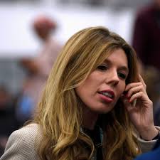 Carrie Symonds elige la marca fetiche de Lady Di y de Kate Middleton