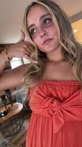 Chelsea Staser's Instagram, Twitter & Facebook