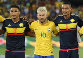 Lucas Lima sai em defesa de Neymar na Copa: "Tem que ser levado"