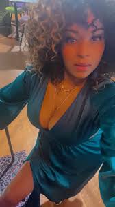 Alisa Blue (@ablue4469) · Instagram photos and videos