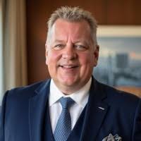 300+ perfiles de «Lawrence`»