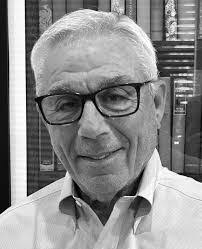 Diego Sinchi's Instagram, Twitter & Facebook