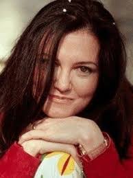 Katie Drake's Instagram, Twitter & Facebook