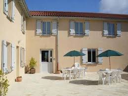 Domaine De La Noiseraie 69220 Saint Jean D Ardieres Gite Rural Maison D Hotes Gite
