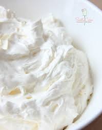 Recette Facile De La Creme Au Beurre A La Meringue Suisse Creme Au Beurre Legere Creme Pour Gateau Meringue