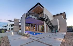 Den zweiten schwerpunkt im begas haus bildet die regionalgeschichtliche abteilung mit herausragenden exponaten der sammlung. Referenzen Privatwohnung Haus Kronosceramiche Erstklassiges Feinsteinzeug