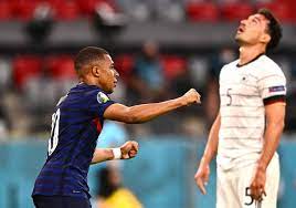 Mbappé wackelt drei deutsche abwehrspieler aus und zirkelt den ball ins lange eck. Nsy8k35lyy69rm