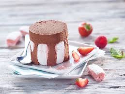 Parfait Glace Au Chocolat Et Biscuitsrosesdereims Biscuiterie Parfait Glace Au Chocolat Glace Au Chocolat