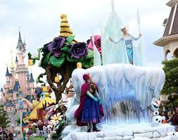 Parade im disneyland paris ✓✓✓ dieses und weitere bilder zu disneyland resort paris / euro disney in bussy saint georges beim testsieger holidaycheck . Visit Disneyland Paris And Relish The Many Magical Parades Get The Detail Of Visit Disneyland Paris And Relish The Many Magical Parades On Times Of India Travel