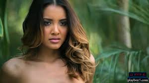 Tiny Asian MILF babe with small tits gets naked for Playboy - XNXX.COM