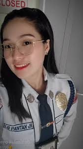 I'm your Lady Guard 🥰 ready to serve you 🤭