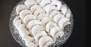 Tak masalah, masih bisa diakali dengan wajan teflon dan sarangan panci. 4 Variasi Resep Putri Salju Yang Lumer Dan Enak Blog Elevenia