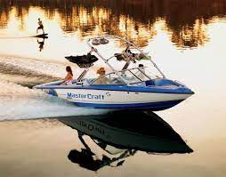 Experienced Detailing Many Different Kinds Of Vessels Large Boats Sailboats Yachts Pwc Bow Riders A Mastercraft Boat Wakeboard Boats Mastercraft Ski Boats