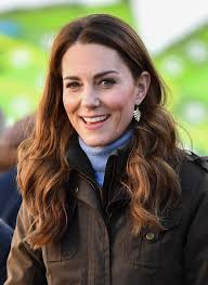 Tips for kate middleton curls for thin hair: Kate Middleton S Short Curly Hair Makeover At Place2be Gala Pics Hollywood Life