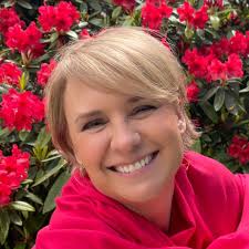 Love Island's Hannah Elizabeth joins Mia