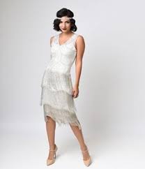 Vedi la nostra abito anni '20 selezione dei migliori articoli speciali o personalizzati, fatti a mano dai articoli magici e interessanti che non puoi trovare altrove. 170 Idee Su Abiti Anni 20 Abiti Anni 20 Abiti Moda Anni 20