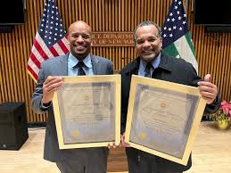 Retired NYPD cops wrestle arsonist trying to torch MLK childhood home in  Atlanta