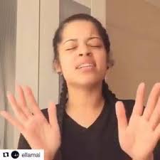 Girl Singing Hook From Tupac's Keep Ya Head Up