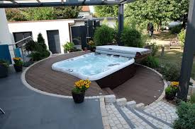 Kleine Pools 9 Modelle Die Sich Ohne Grosses Budget Umsetzen Lassen Homify Whirlpool Garten Schwimmingpool Garten Kleiner Pool