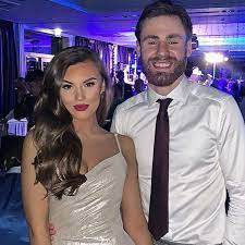 In a week when aaron ramsdale, from chesterton, has become. Chile Vs Argentina Novia De Ben Brereton Celebra Debut En La Seleccion Chilena Del Delantero De Origen Ingles Redgol