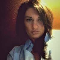 Lisa Batton's Instagram, Twitter & Facebook