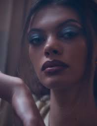 For @rocskincare Thank you to this amazing team ✨🖤 Photographer