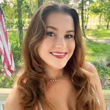 Duck Dynasty' star Miss Kay Robertson is 'not in the best of health' after  her husband's death, son Willie says 👉 https://bit.ly/4mPU3Ex