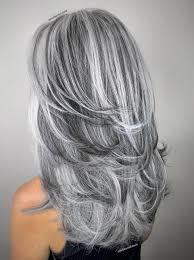 Photos of long layered hair, if you like nostalgic hairstyles, you can take inspiration from those feminine models of the 70s with a wavy and layered cut with a blonde hair tone in your long hair. 50 New Long Haircuts And Long Hairstyles With Layers For 2021