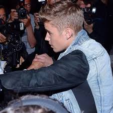 Barbara palvin made headlines after being spotted flirting with justin bieber at the victoria's secret fashion show on nov. Barbara Palvin Starportrat News Bilder Gala De