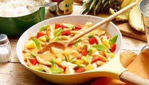 Saftiges Hahnchen Curry Mit Ananas Rezept Lebensmittel Essen Kokos Curry Curry